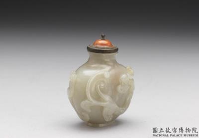 图片[3]-Jade flat snuff bottle with coiling dragon decoration, Qing dynasty, 18th-19th century-China Archive